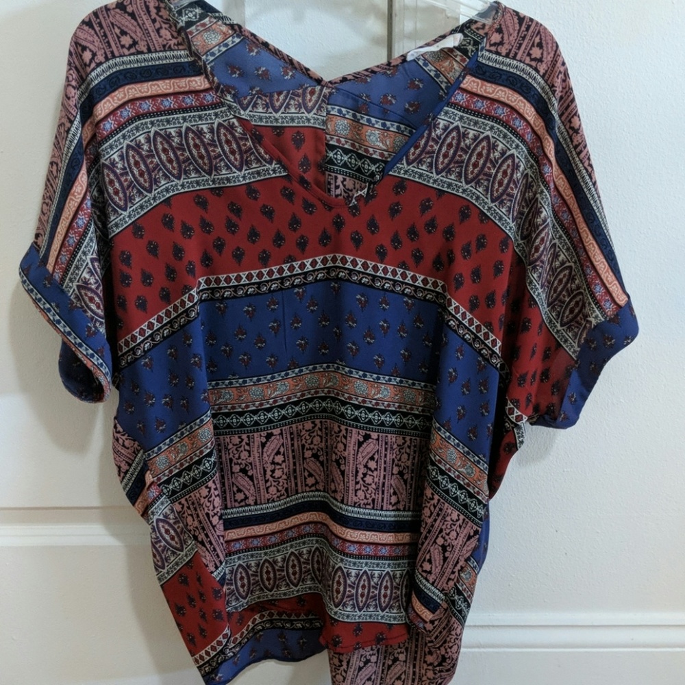 Mixed pattern V-neck top